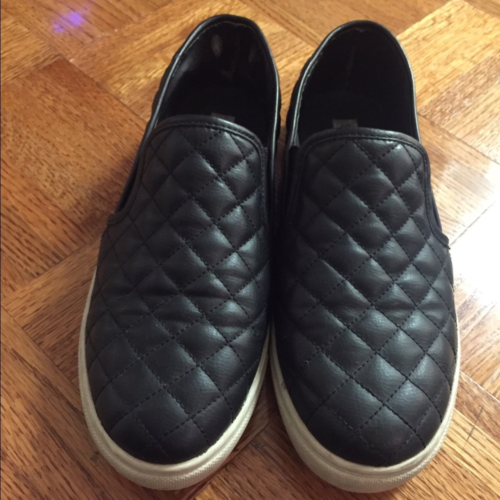 Steve Madden leather slip ons